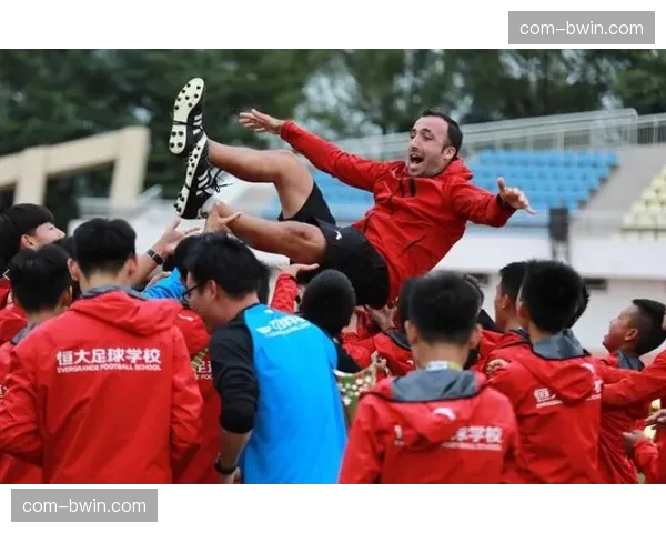 图卢兹长传冲吊战术受限于进攻支点缺失 反击效率因人员不整下滑